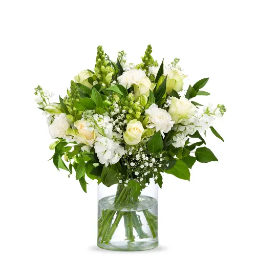 Wit boeket — Een klassiek wit boeket met rozen, anjers en baby's breath — elegant en tijdloos. Zonder vaas.